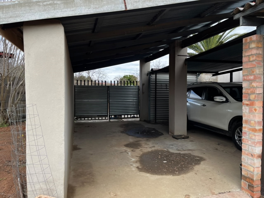 3 Bedroom Property for Sale in Roosheuwel North West